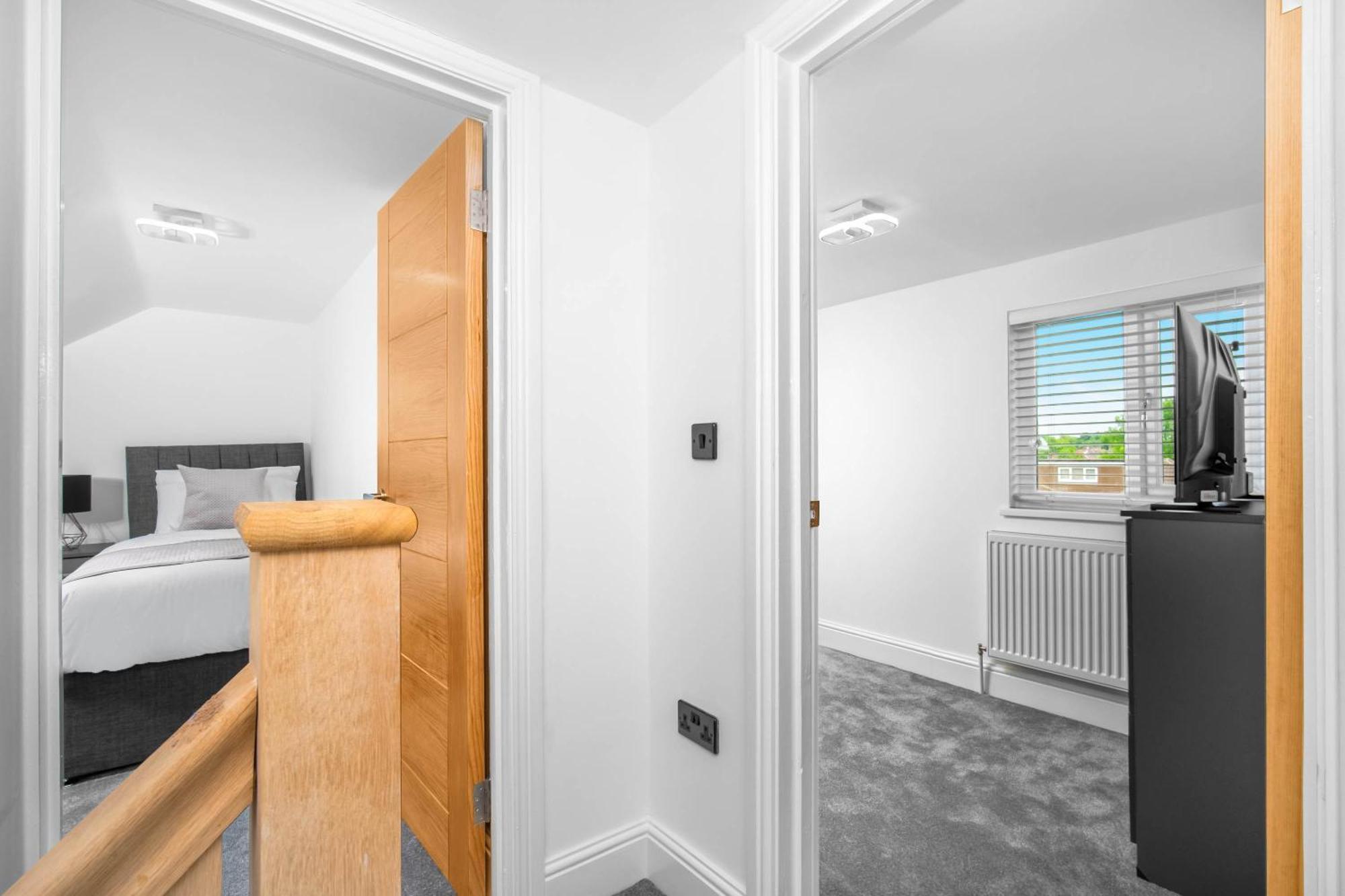 5 Bedroom House Solihull 10 Mins Drive From Bhx & Nec Private Off Road Parking Birmingham Exterior photo